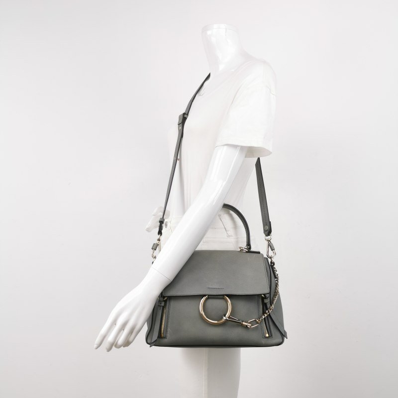 Chloe Faye小號牛皮翻毛皮純色鏈條扣飾斜挎包單肩包-1