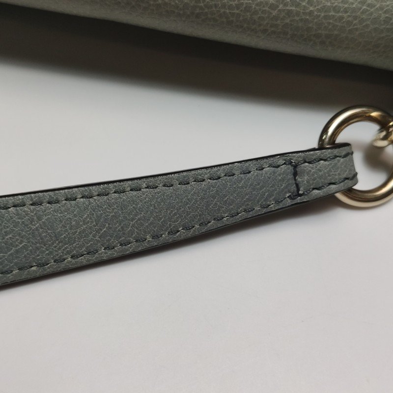 Chloe Faye小號牛皮翻毛皮純色鏈條扣飾斜挎包單肩包-17