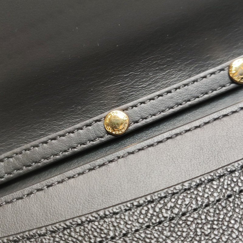 Burberry Henley牛皮純色字母Logo斜挎包單肩包-12
