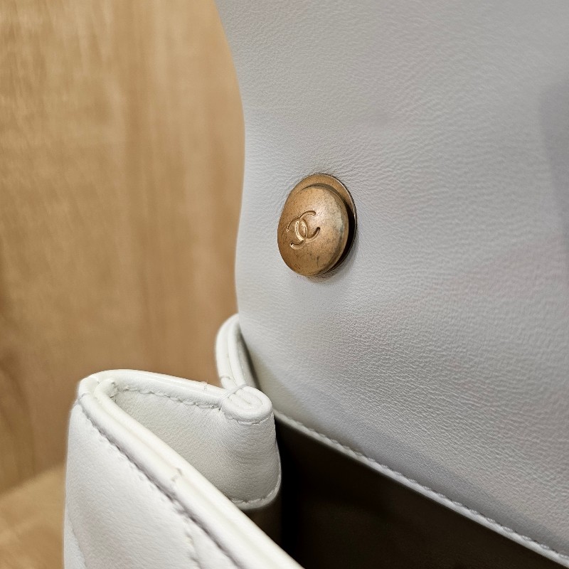 [珍珠控☺️季節限定] Chanel白羊皮菱格霧金釦CF珍珠肩斜背包-22