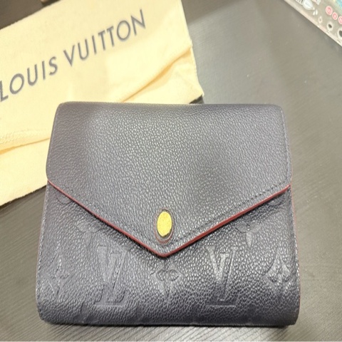 Louis Vuitton 深藍壓紋撞色長夾