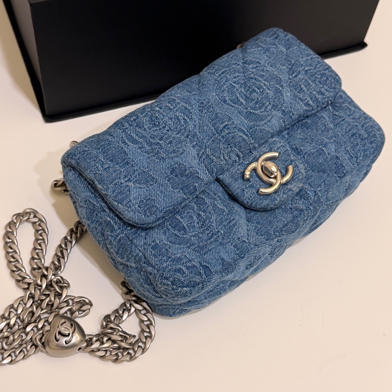 Chanel cf mini 山茶花牛仔 愛心銀扣-6