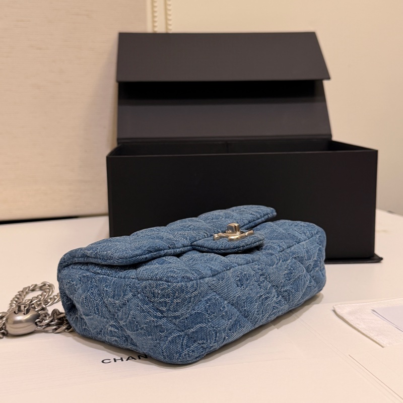 Chanel cf mini 山茶花牛仔 愛心銀扣-10