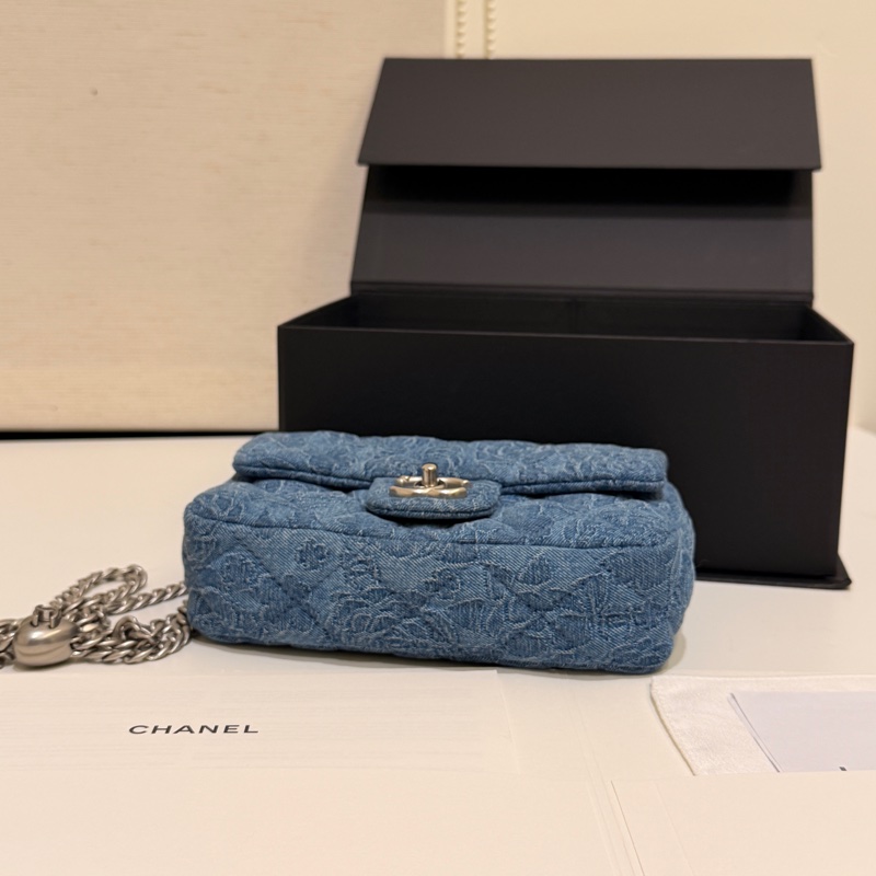 Chanel cf mini 山茶花牛仔 愛心銀扣-12