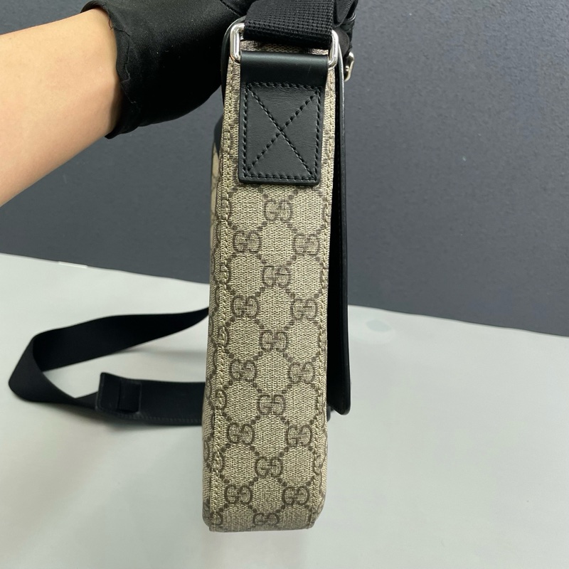 Gucci古馳 老花拼黑色郵差包 尺寸約25*26*5.5cm。-12