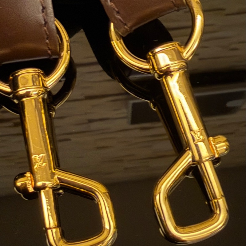 LV 棋盤格絶版醫生包-38