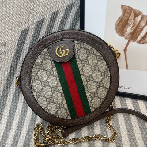 98❤️古馳/Gucci 老花圓餅包，紅綠織帶，金色五金，無破皮開裂，鏈條肩帶齊全，單肩斜挎都可以