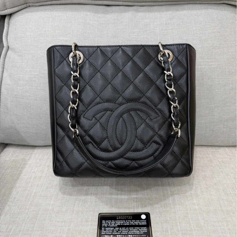 香奈兒 CHANEL PST Petite Shopping Tote CC Logo 荔枝牛皮肩背 托特包 黑銀-0