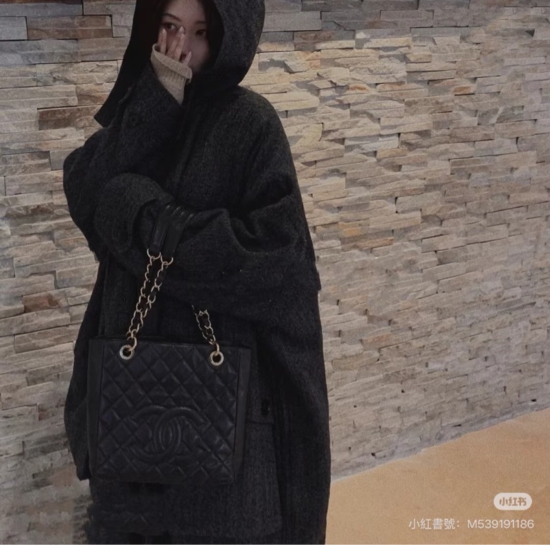 香奈兒 CHANEL PST Petite Shopping Tote CC Logo 荔枝牛皮肩背 托特包 黑銀-3