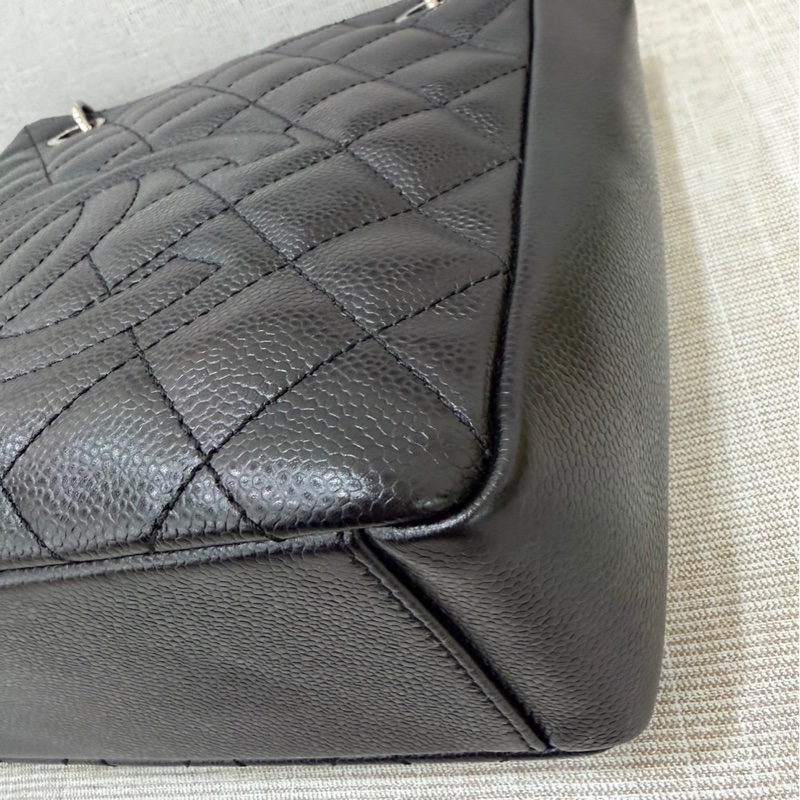 香奈兒 CHANEL PST Petite Shopping Tote CC Logo 荔枝牛皮肩背 托特包 黑銀-9