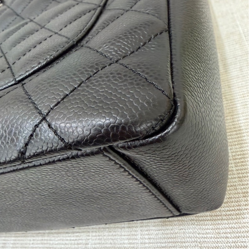 香奈兒 CHANEL PST Petite Shopping Tote CC Logo 荔枝牛皮肩背 托特包 黑銀-11