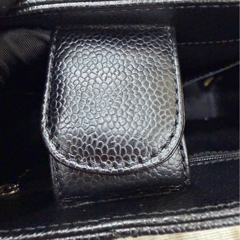 香奈兒 CHANEL PST Petite Shopping Tote CC Logo 荔枝牛皮肩背 托特包 黑銀-20