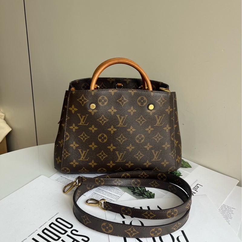 lv/路易威登 蒙田bb 手提單肩斜挎包  成色；98新  型號；M41055  尺寸；29*2-1