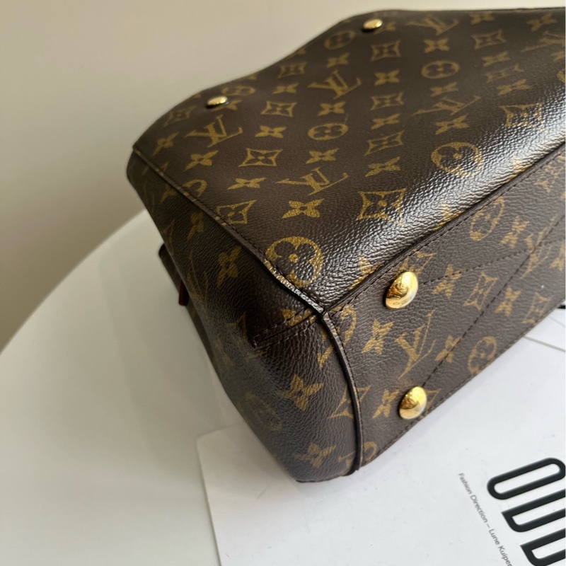 lv/路易威登 蒙田bb 手提單肩斜挎包  成色；98新  型號；M41055  尺寸；29*2-5