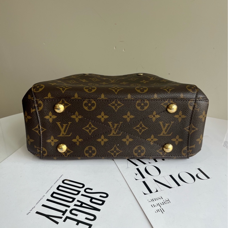 lv/路易威登 蒙田bb 手提單肩斜挎包  成色；98新  型號；M41055  尺寸；29*2-6