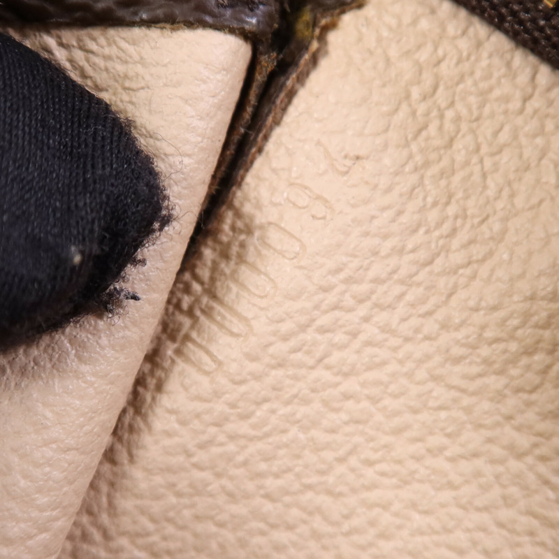 LOUIS VUITTON Monogram Toiletry Pouch 15金扣手拿包-9