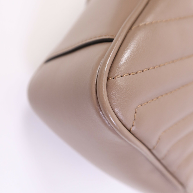 GUCCI 牛皮皮革GG Marmont金扣肩背袋-6