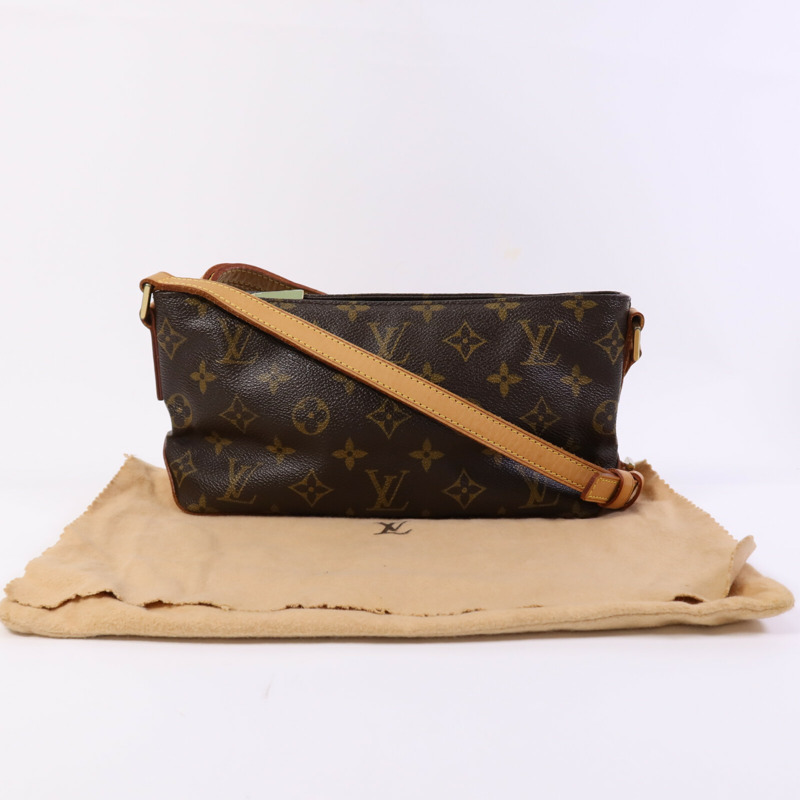 LOUIS VUITTON Monogram Trotteur金扣肩背袋-14