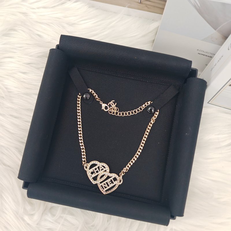 Chanel 23B雙愛心滿鑽字母 Choker 桃心設計配鑽鑲邊-0