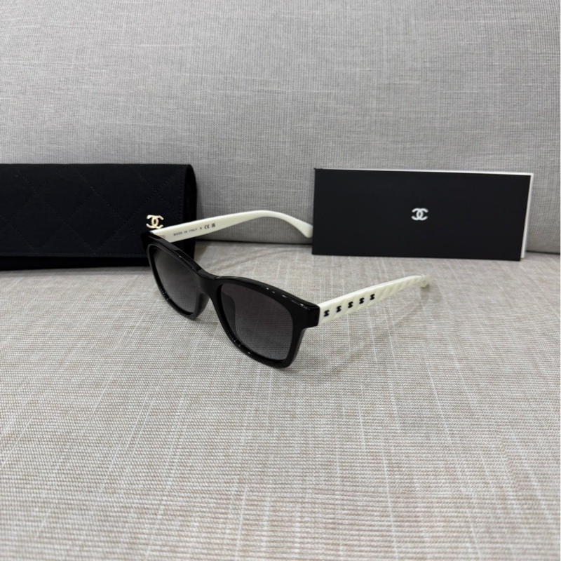 香奈兒 菱格紋連排Logo熊貓🐼墨鏡-4