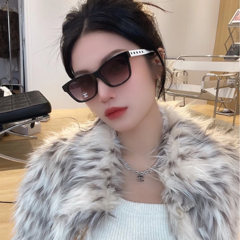 香奈兒 菱格紋連排Logo熊貓🐼墨鏡-6