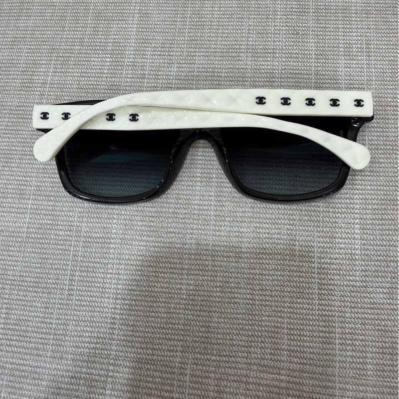 香奈兒 菱格紋連排Logo熊貓🐼墨鏡-8