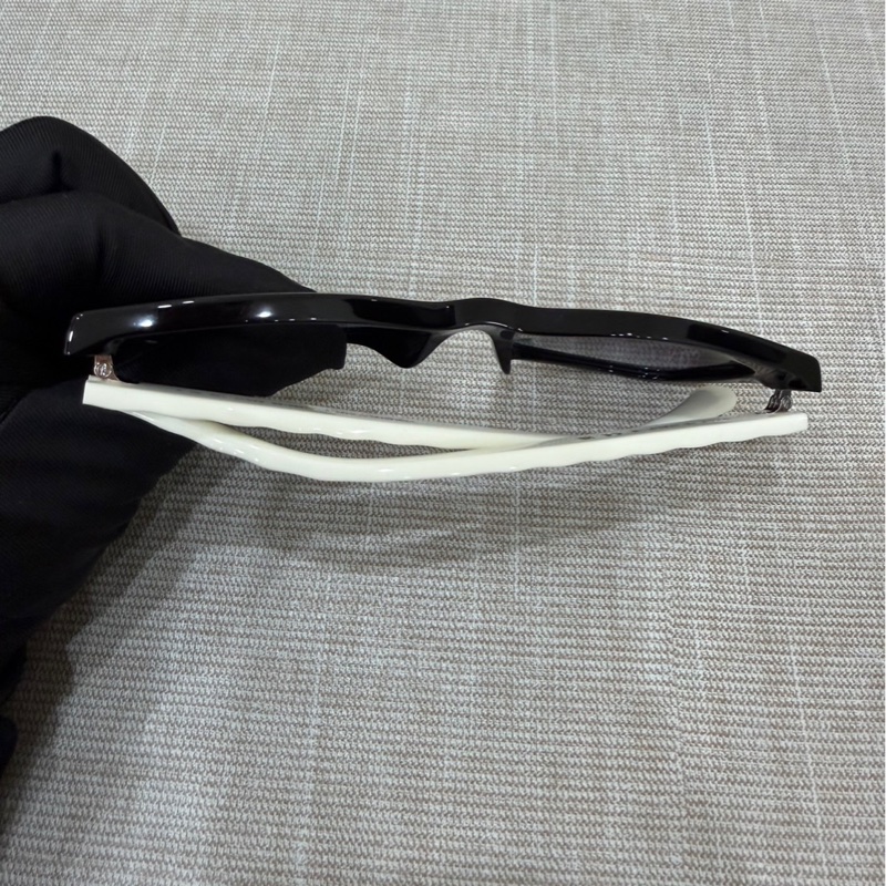 香奈兒 菱格紋連排Logo熊貓🐼墨鏡-12