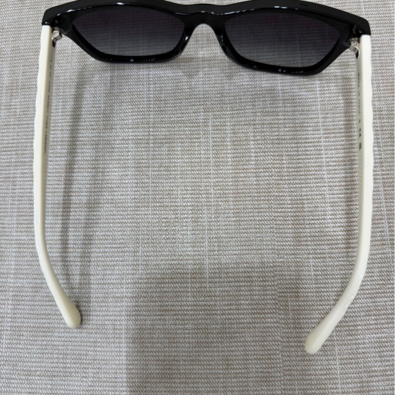 香奈兒 菱格紋連排Logo熊貓🐼墨鏡-14