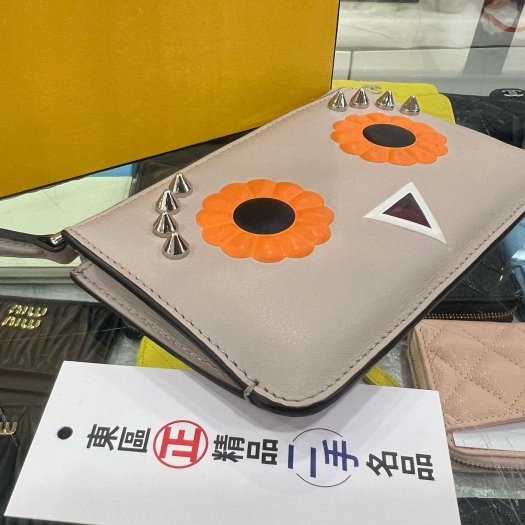 東區正精品㊣FENDI 8AP151 灰色全皮橘眼一字拉鍊鑰匙包零錢包 RZ5474-1