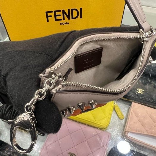 東區正精品㊣FENDI 8AP151 灰色全皮橘眼一字拉鍊鑰匙包零錢包 RZ5474-4