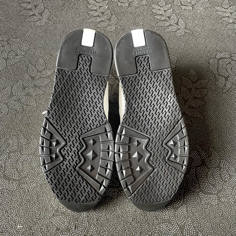 02017 愛馬仕黑白牛皮運動鞋41.5碼無盒，98新-9