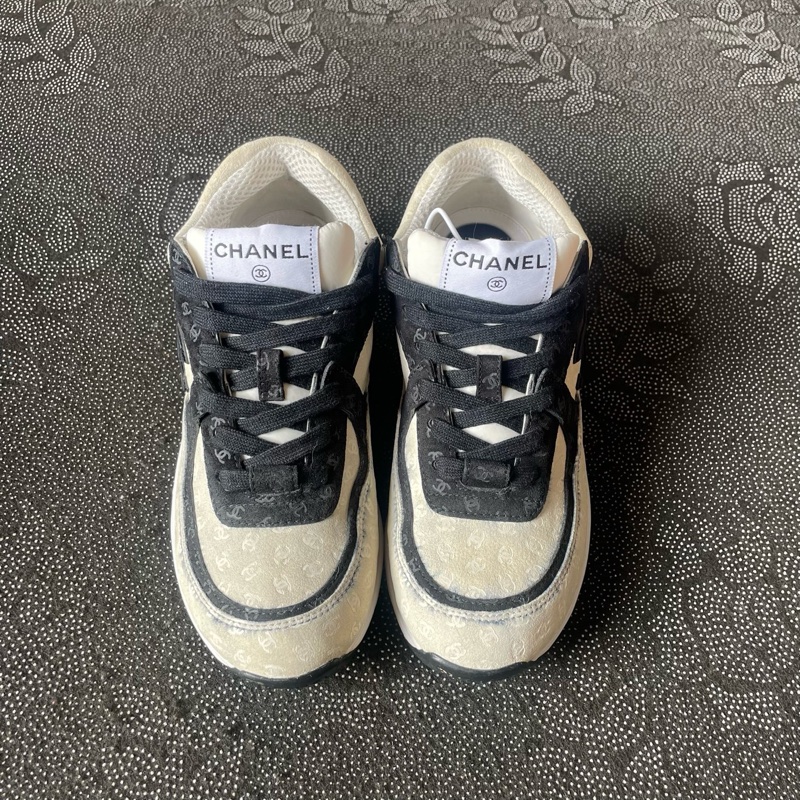 01865 chanel黑白滿印運動鞋37碼無盒，98新-1