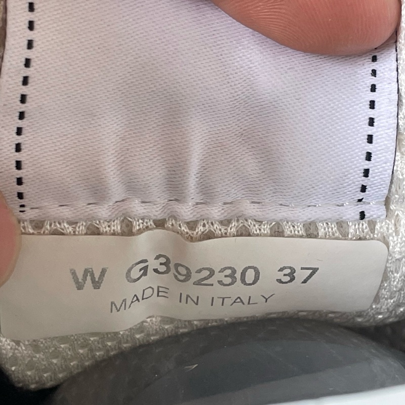 01865 chanel黑白滿印運動鞋37碼無盒，98新-5