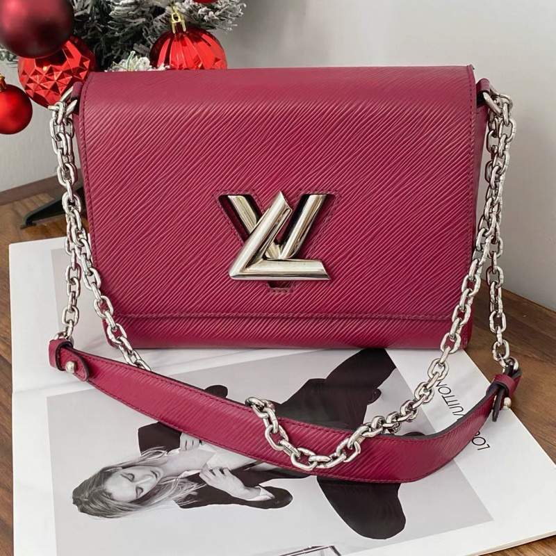 Louis Vuitton • Twist 玫紅色水波紋 Epi 鏈條包 中號-0