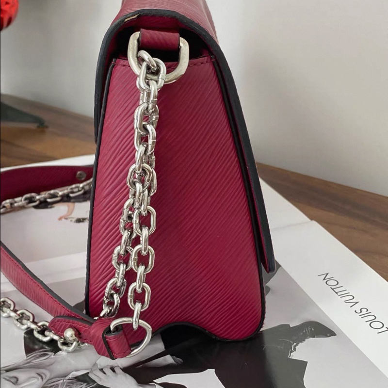 Louis Vuitton • Twist 玫紅色水波紋 Epi 鏈條包 中號-3