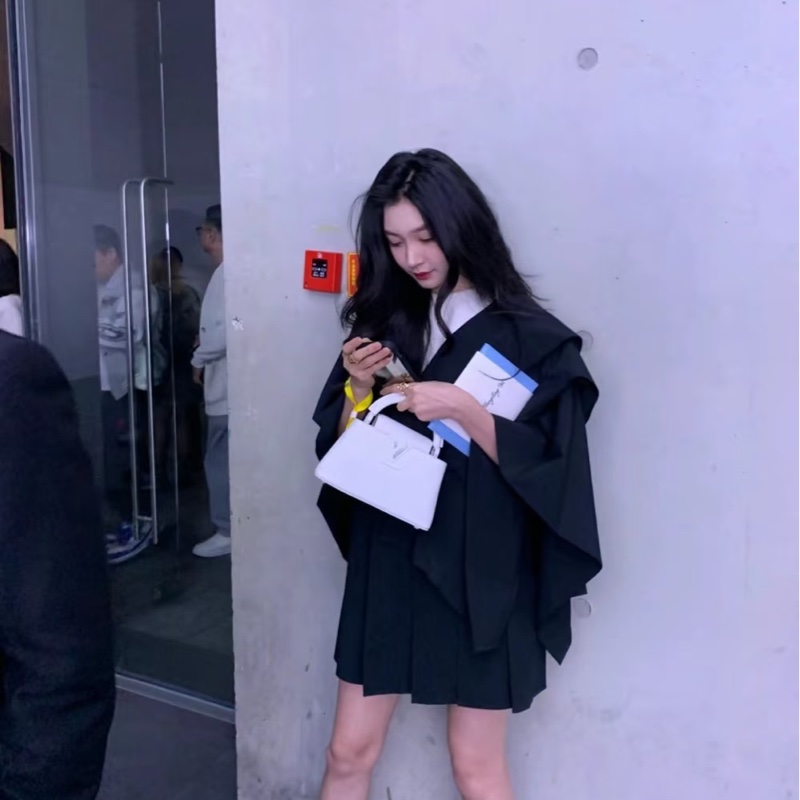 ෆ LV Capucines East-West Mini高訂款✨白月光-4