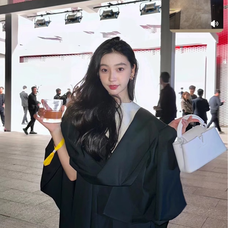 ෆ LV Capucines East-West Mini高訂款✨白月光-6