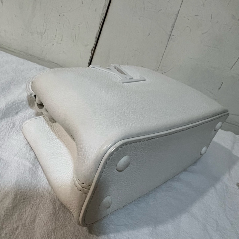 ෆ LV Capucines East-West Mini高訂款✨白月光-13