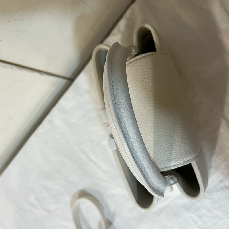 ෆ LV Capucines East-West Mini高訂款✨白月光-18