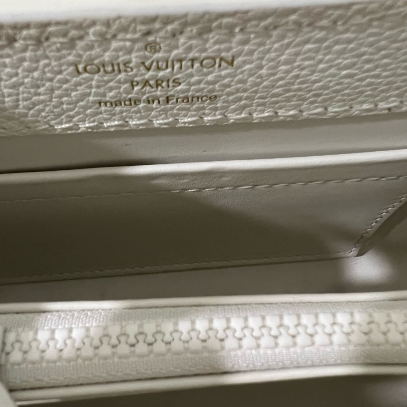 ෆ LV Capucines East-West Mini高訂款✨白月光-24