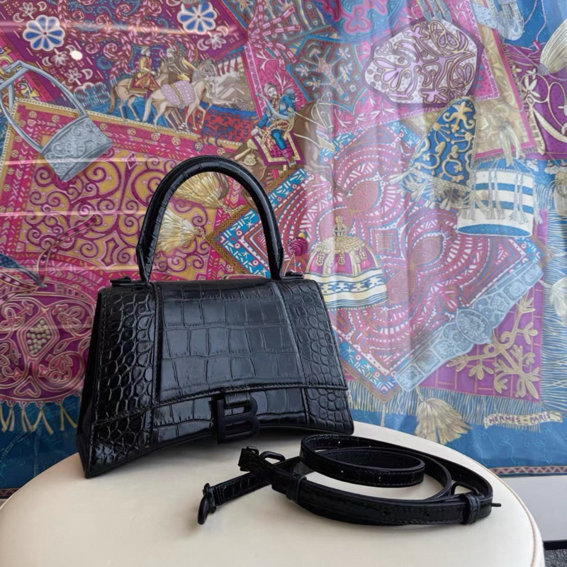 Balenciaga • Hourglass So Black 鱷魚壓紋全黑沙漏包 小號-1