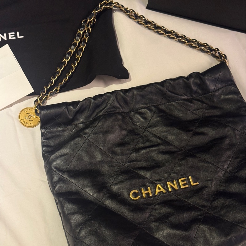 近全新! 台灣購證 Chanel 22 bag 黑金小號-0