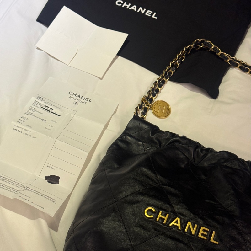 近全新! 台灣購證 Chanel 22 bag 黑金小號-2
