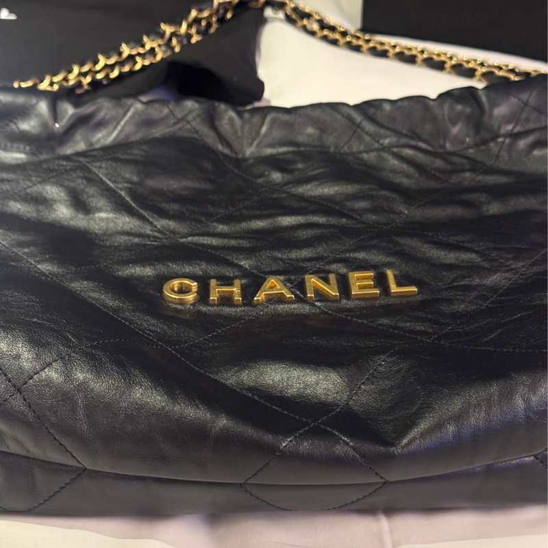 近全新! 台灣購證 Chanel 22 bag 黑金小號-11