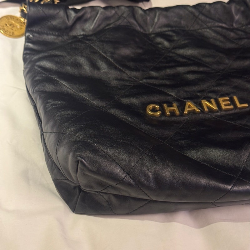 近全新! 台灣購證 Chanel 22 bag 黑金小號-13