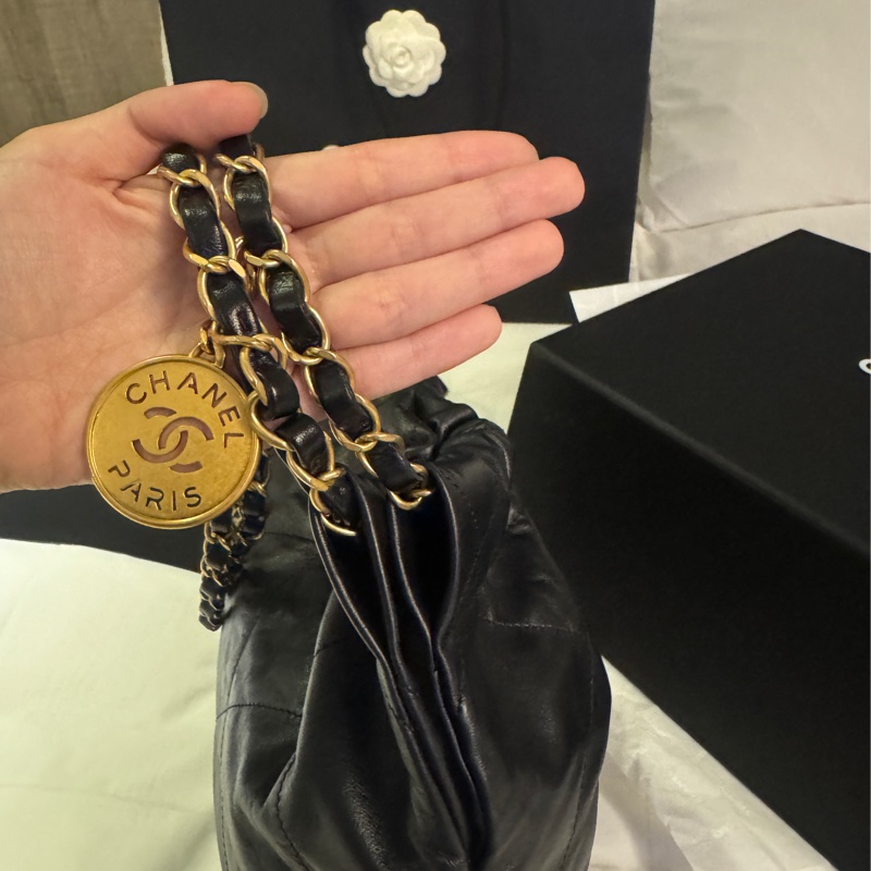 近全新! 台灣購證 Chanel 22 bag 黑金小號-15