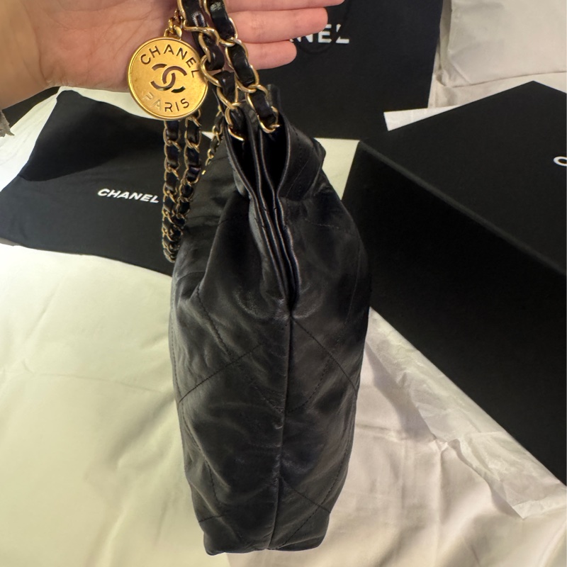 近全新! 台灣購證 Chanel 22 bag 黑金小號-16