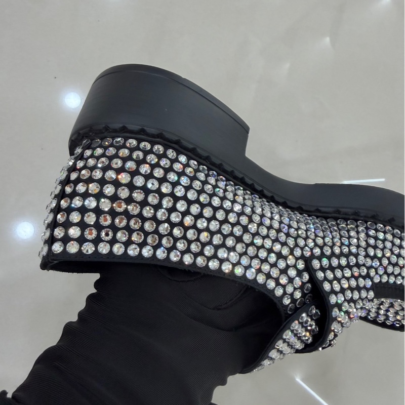 Prada 普拉達 閃鑽三角標樂福鞋-14