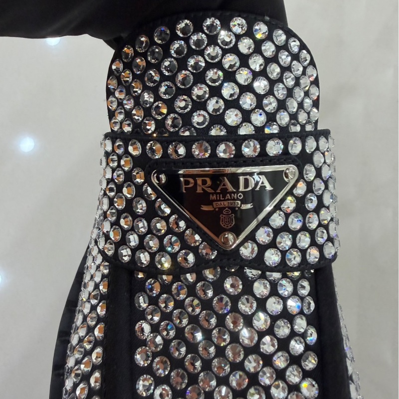 Prada 普拉達 閃鑽三角標樂福鞋-16
