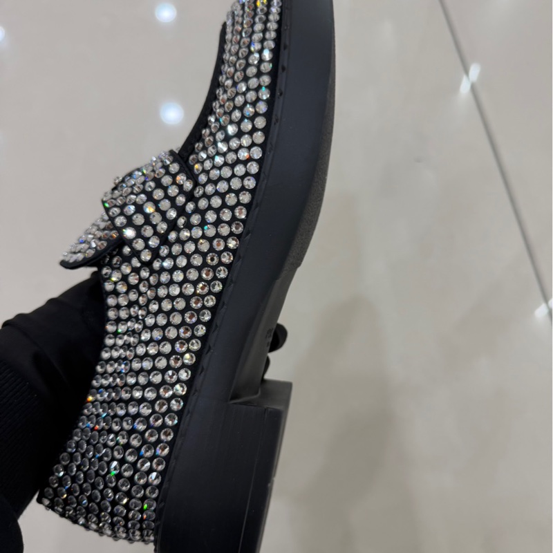 Prada 普拉達 閃鑽三角標樂福鞋-21